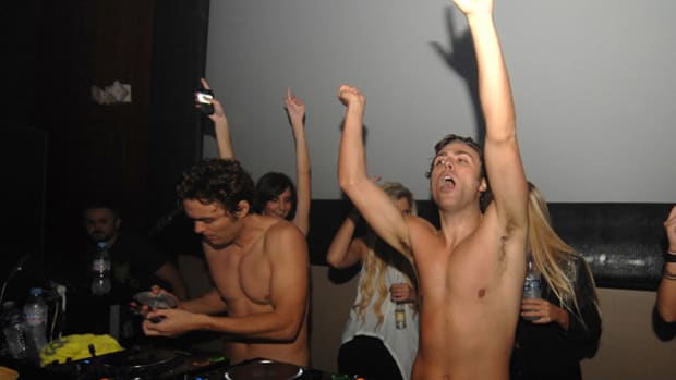7 Reasons Why Male DJs Should Not Take Their Shirts Off