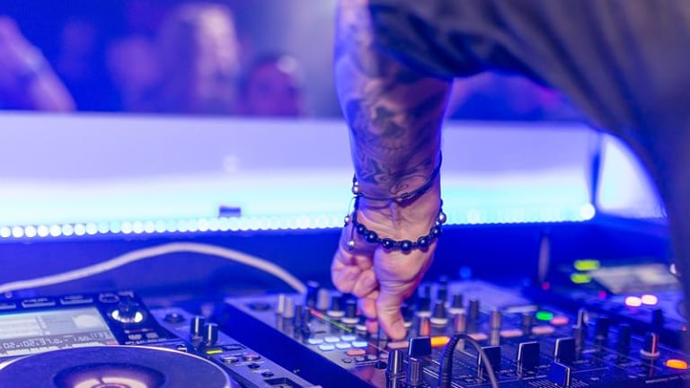 How To Become The Resident DJ At Your Local Nightclub