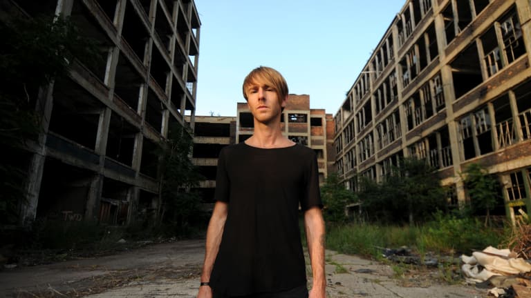 Watch Richie Hawtin Give MODEL 1 Tutorial at Halcyon Record Shop in Brooklyn