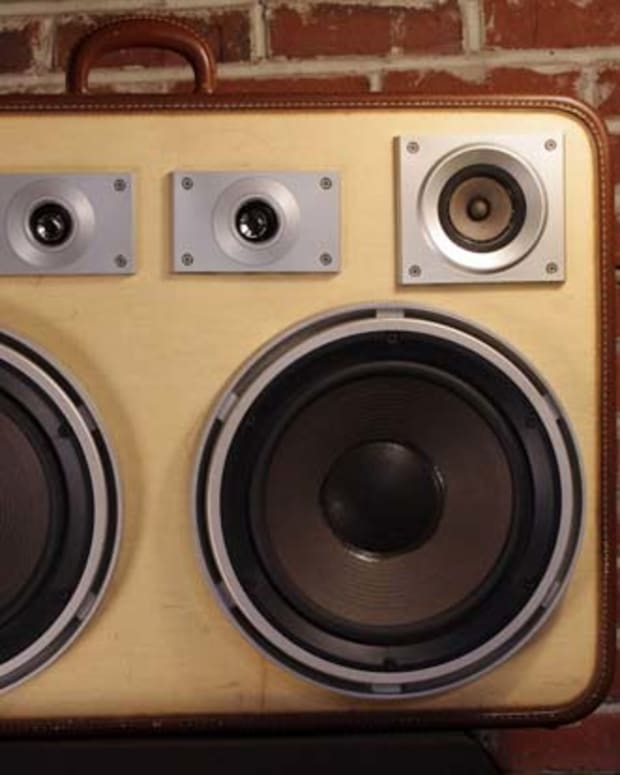 Case Of Bass Turns Old Suitcases Into Fully Functioning Boombox