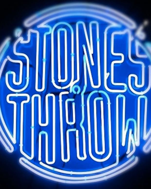 stones-throw