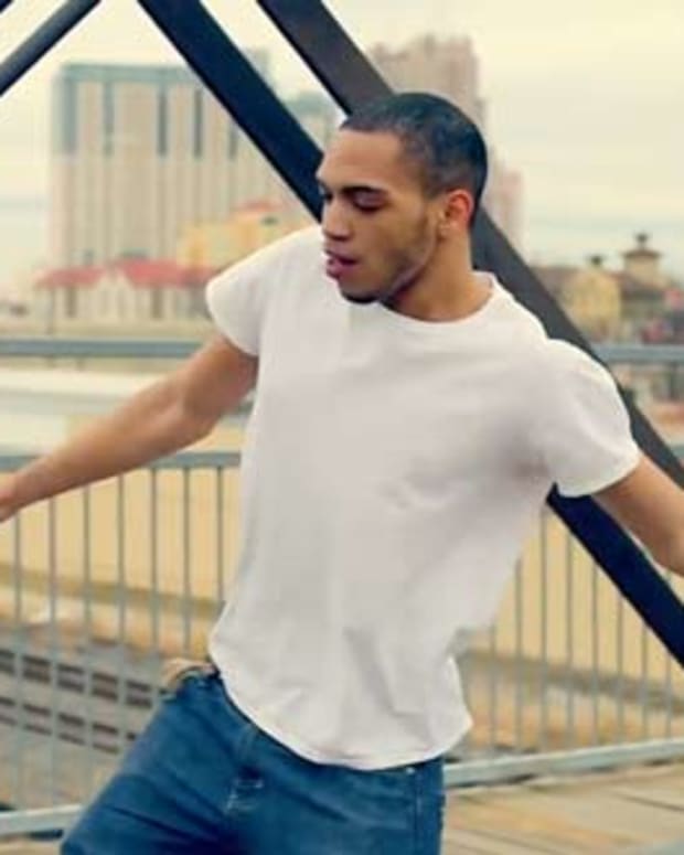 Is IceJJFish The New Voice Of Glitchy R&B Rooted EDM?