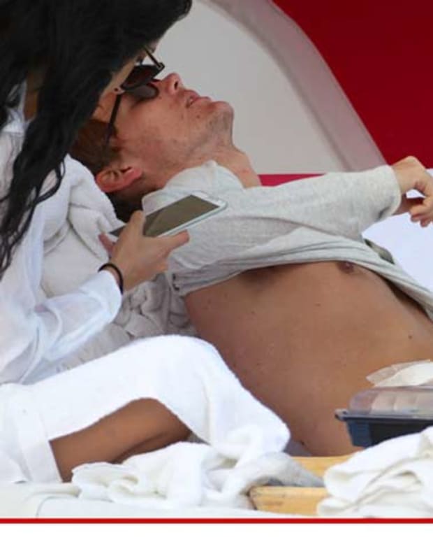 Avicii Released From Hospital, Hits The Miami Beach