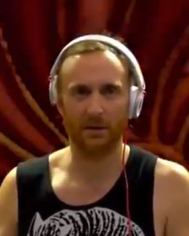 Video Emerges Of David Guetta On Drugs At Tommorowland?