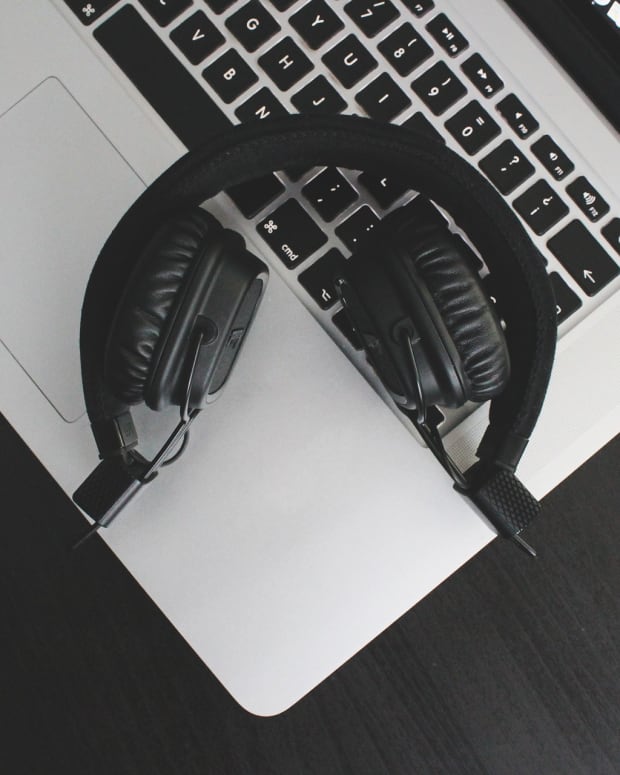 Mac and Headphones