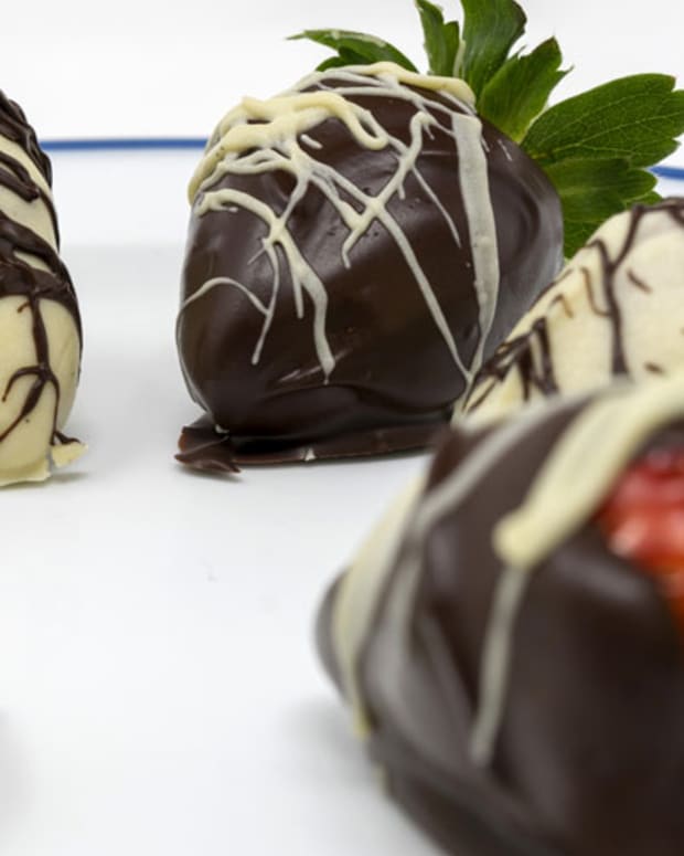 Magical Butter Cannabis Infused Chocolate-Covered Strawberries