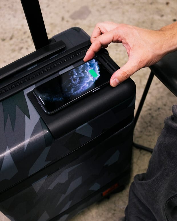 Hex Wireless Carry On Suitcase