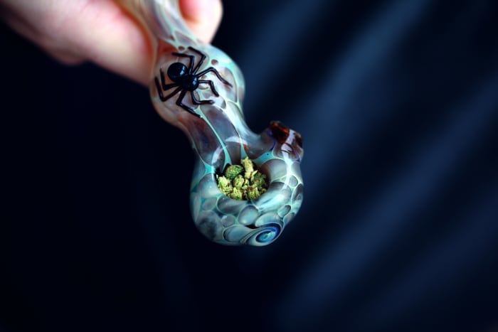 how to pack a perfect bowl of weed