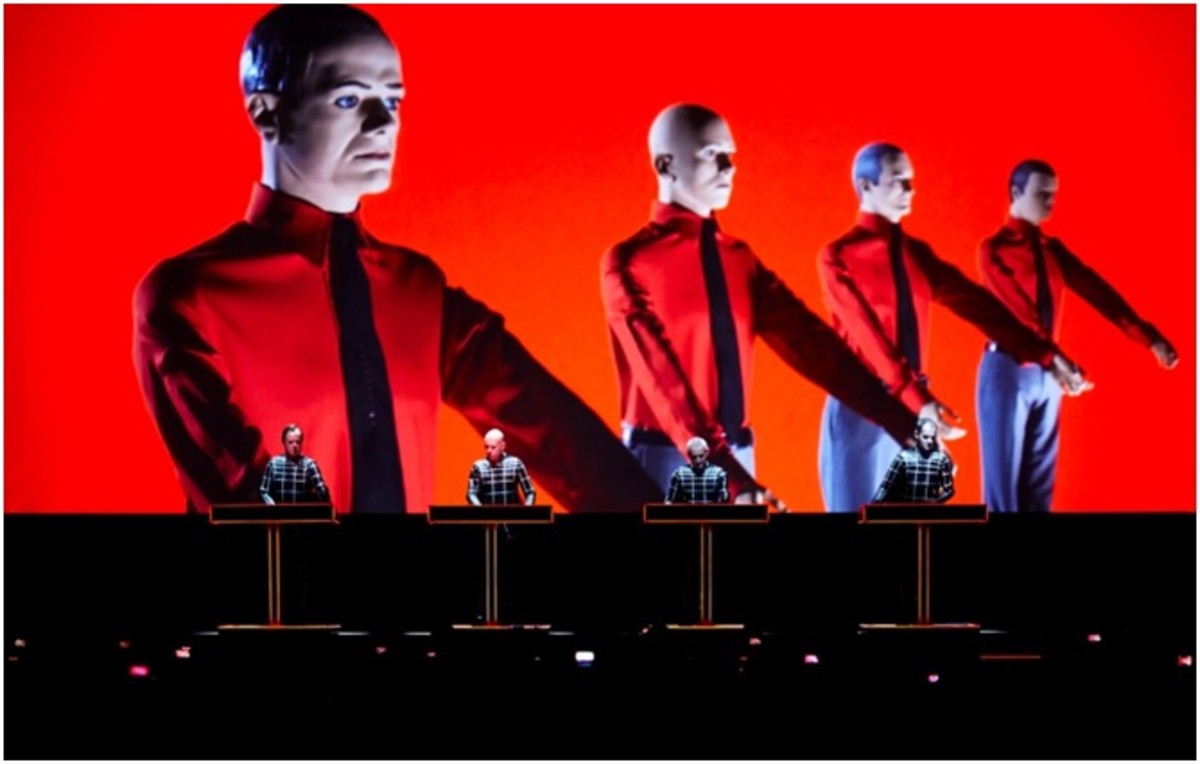Kraftwerk (photo by Peter Boettcher)