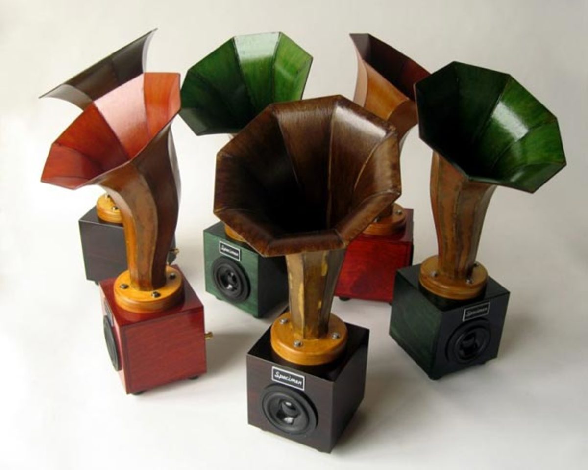 Xmas Want: 19” Hornlet Speakers By Specimen—Hi-Fi Stereos Get A Little Horny