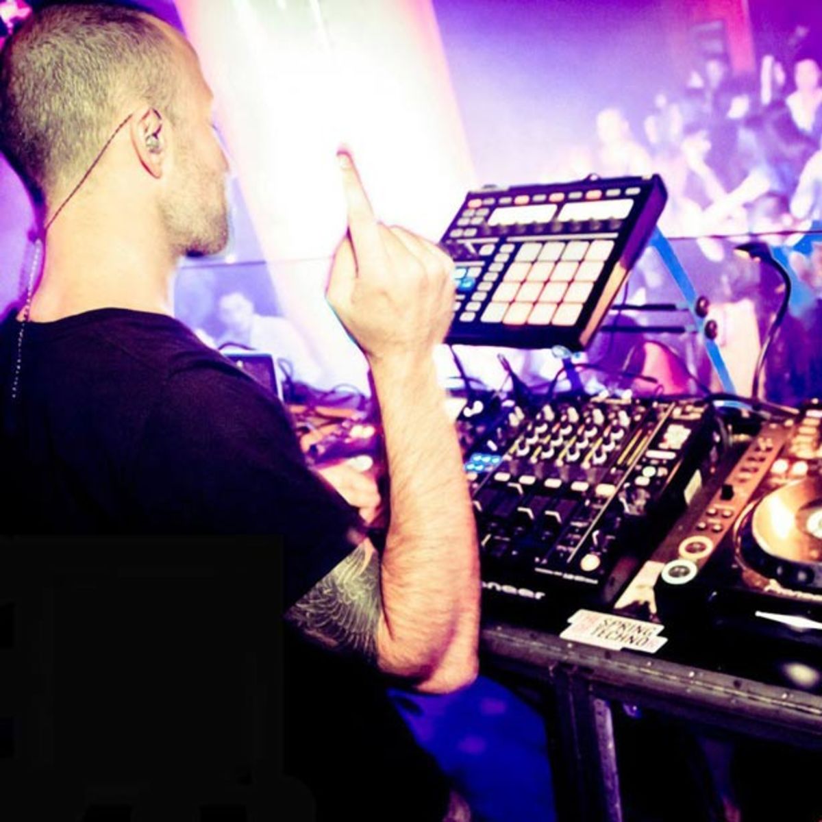 Watch: Bass Kleph Live Maschine at Foundation in Seattle. File This Under Awesomeness