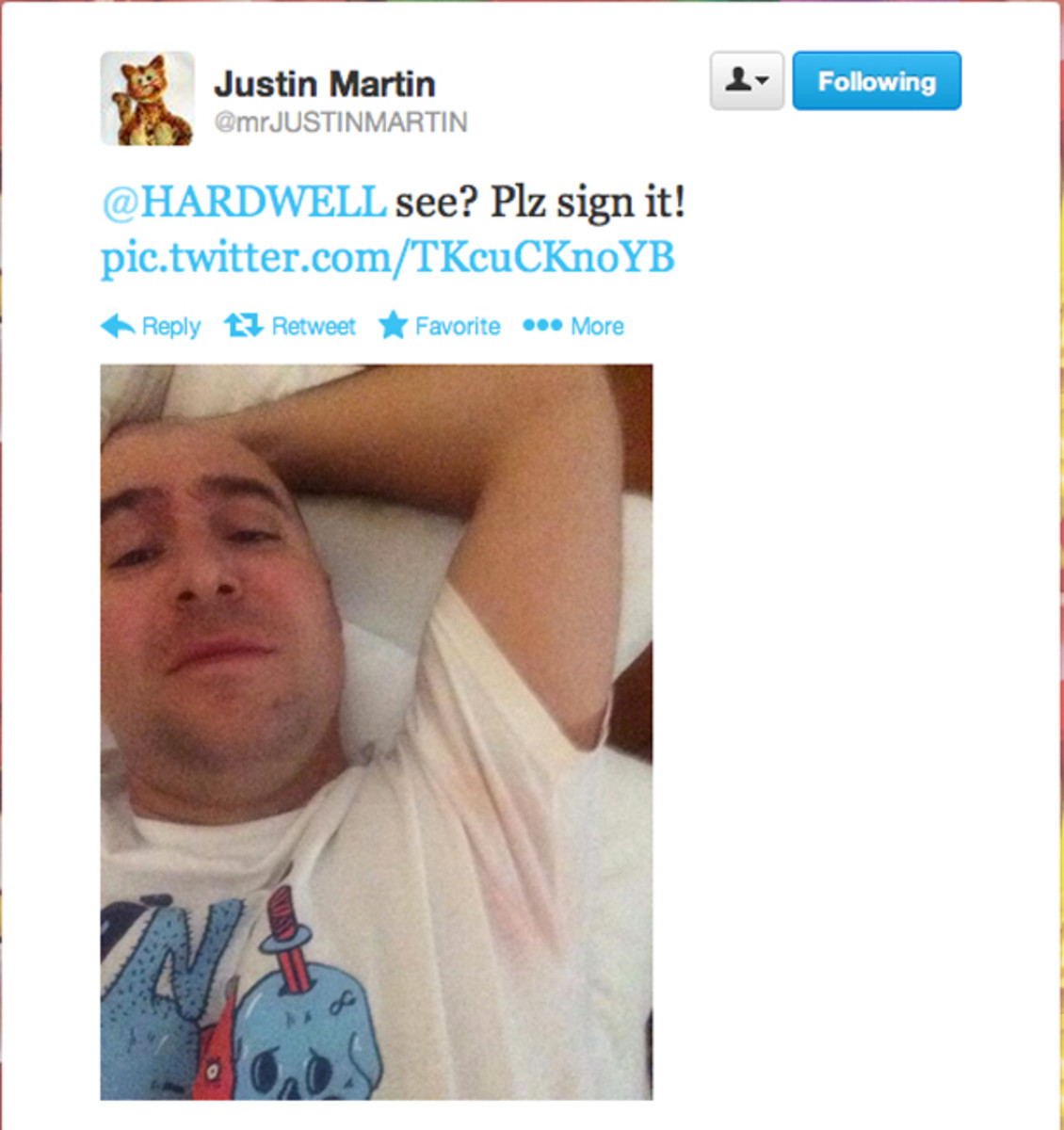 Justin Martin Sweats Neon Pink EDM, Asks Hardwell To Autograph It - EDM Culture