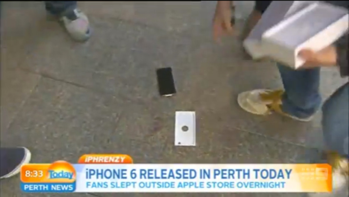 Struggle Turns To Tragedy In This iPhone 6 Unboxing Video