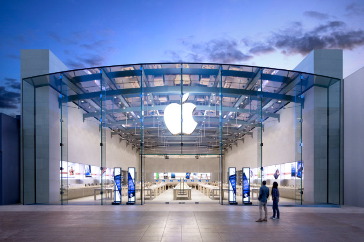 Apple And Three Record Labels Facing Major Violations