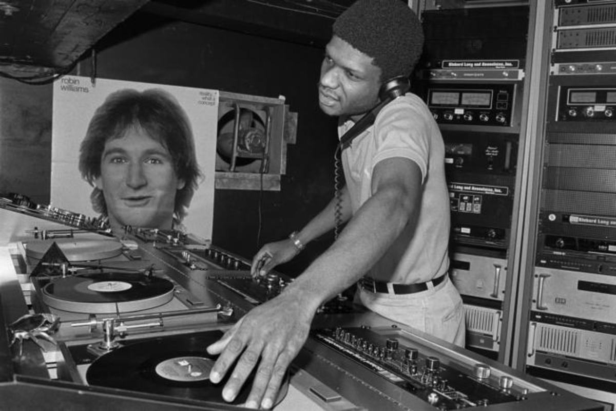 DJ-Larry-Levan-Paradise-Garage1979-copy-690.jpg