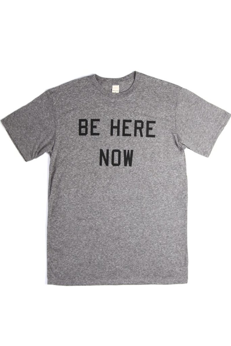 TMA030-A_Men_s-Be-Here-Now-Grey_01_1024x1024