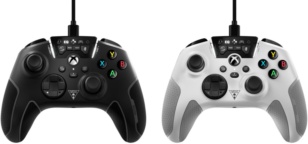 Recon Controller in black and white