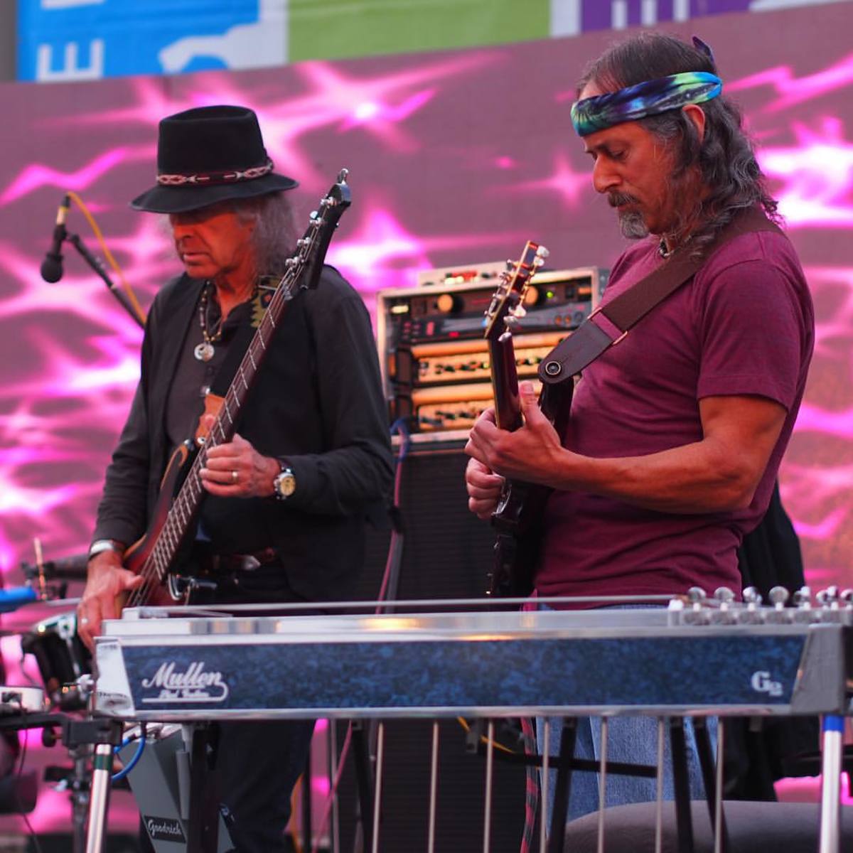 Moonalice_playing_in_Union_Square,_San_Francisco,_2015